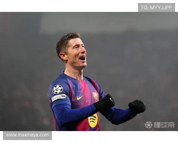 锋霸，莱万是第2位在欧冠为三支不同球队打入10球以上的球员